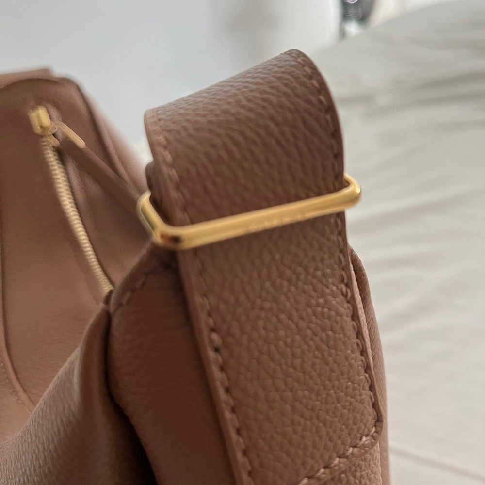 Brown Leather Shoulder Bag - Sleek Everyday Carry - Picture 5 of 7
